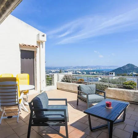 Avec Vue Mer Dans Superbe Domaine *